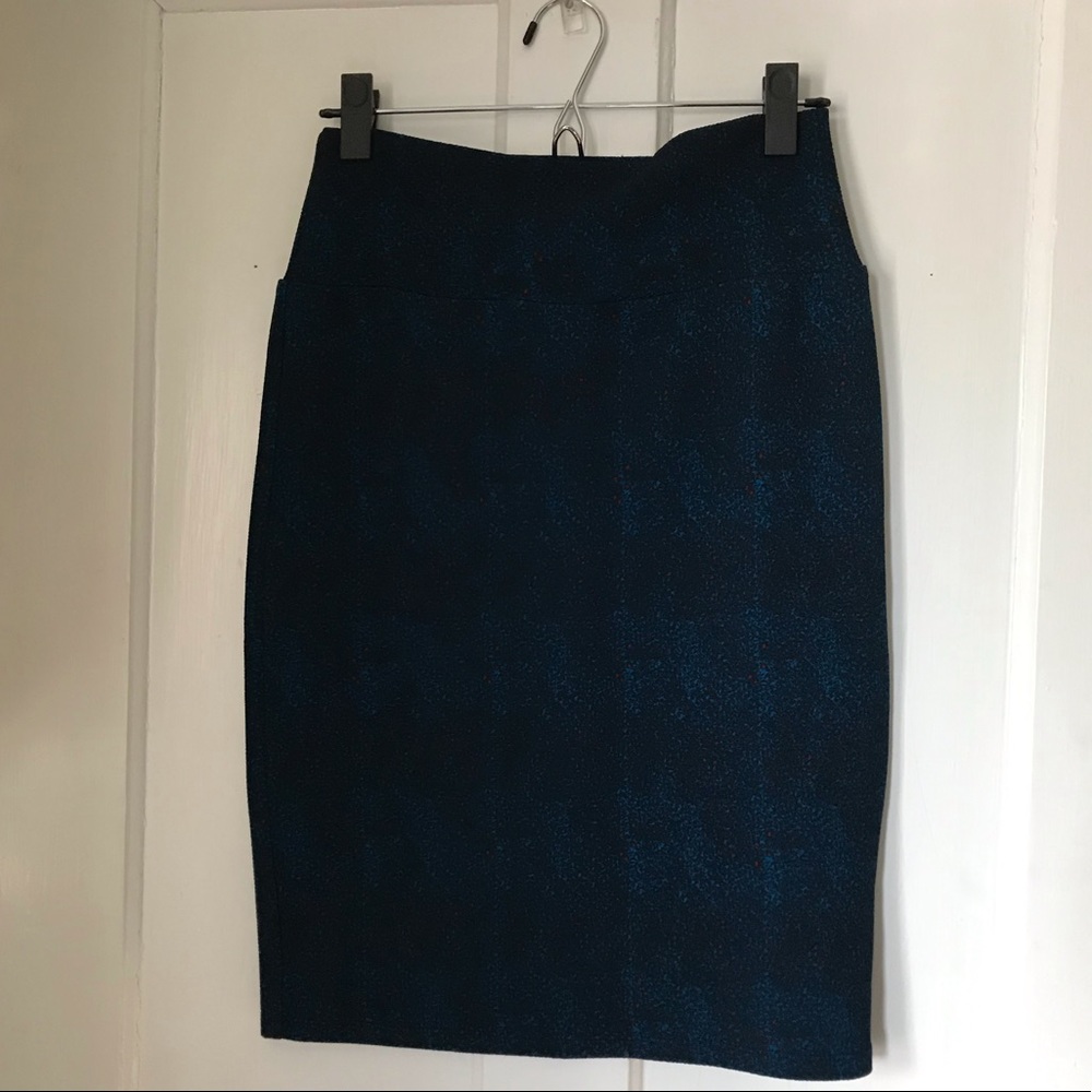 LuLaRoe Cassie (Never Worn)